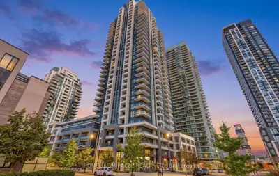 4055 Parkside Village Drive 3015, Mississauga, On L5b 0k8