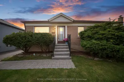 81 Nash Drive, Toronto, On M3m 2l6