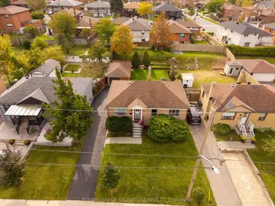 81 Nash Drive, Toronto, On M3m 2l6