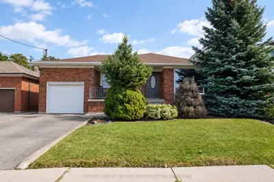 11 Erie Street, Toronto, On M6l 2p6
