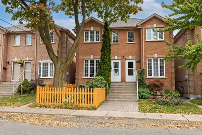 7 Mulock Avenue, Toronto, On M6n 3c3