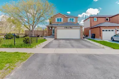 2 Gervais Drive, Brampton, On L6y 2z2