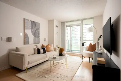 17 Michael Power Place 601, Toronto, On M9a 5g5