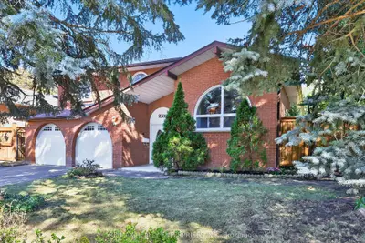 2389 Frayne Court, Mississauga, On L5a 3x7