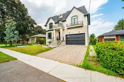 63 Burrows Avenue L, Toronto, On M9b 4w8