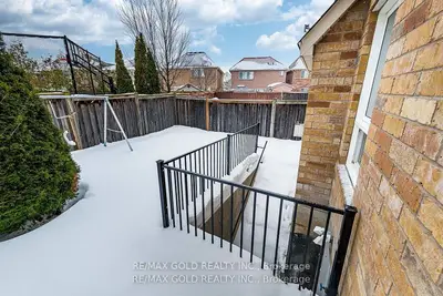 84 Crown Victoria Drive (bsmt), Brampton, On L7a 3x1
