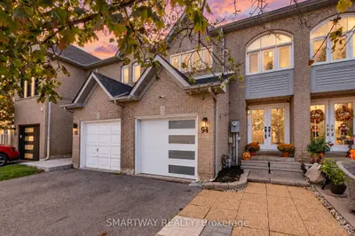 94 Goldenlight Circle, Brampton, On L6x 4n6