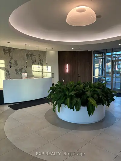 215 Queen Street E 1111, Brampton, On L6w 0a9