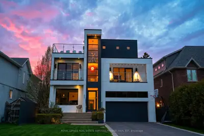 647 Montbeck Crescent, Mississauga, On L5g 1p1