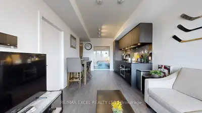 28 Ann Street 716, Mississauga, On L5g 0e1
