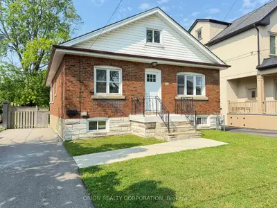 1016 Haig Boulevard, Mississauga, On L5e 2m5