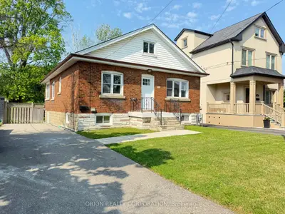 1016 Haig Boulevard, Mississauga, On L5e 2m5