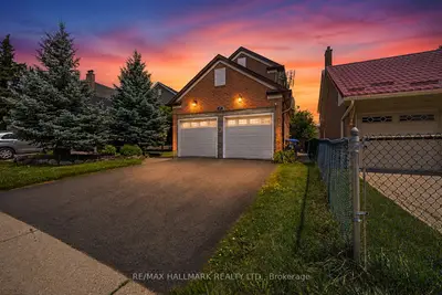 329 Kingsbridge Garden Circle, Mississauga, On L5r 1k9