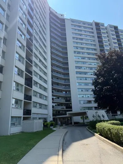 530 Lolita Gardens 702, Mississauga, On L5a 2a8