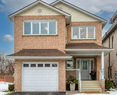 963 Hampton Crescent, Mississauga, On L5g 4g7