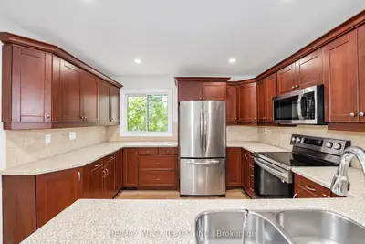 250 Satok Crescent 36, Milton, On L9t 3p4