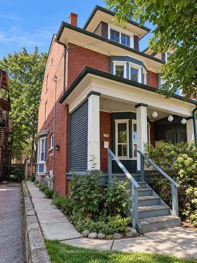 124 Close Avenue, Toronto, On M6k 2v5