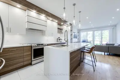 6b Trowell Avenue, Toronto, On M6m 1l4