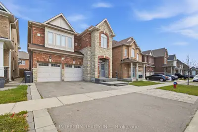 379 Robert Parkinson Drive, Brampton, On L7a 0c4