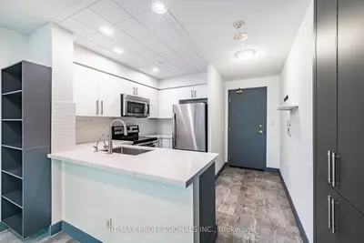 7 Michael Power Place 101, Toronto, On M9a 0a4