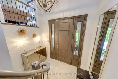 221 Hanover Street, Oakville, On L6k 0g9