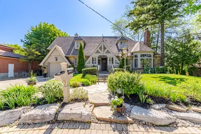 1114 Kipling Avenue, Toronto, On M9b 3m5