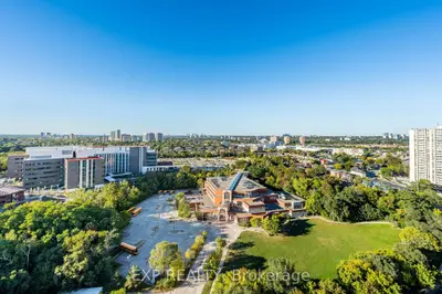 85 Emmett Avenue 2412, Toronto, On M6m 5a2