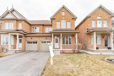 26 Borrelli Drive Main, Brampton, On L6y 5w9