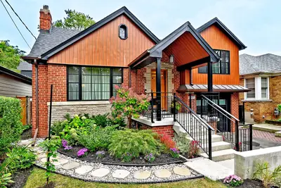 141 Prince Edward Drive S, Toronto, On M8y 3w3