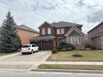 60 Saint Hubert Drive Lower, Brampton, On L6p 1y5