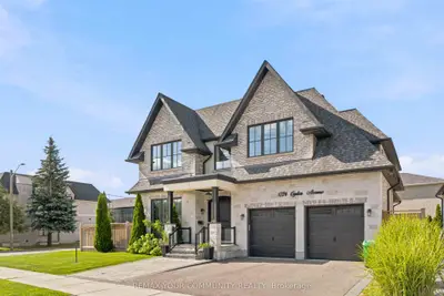 1226 Ogden Avenue, Mississauga, On L5e 2h4