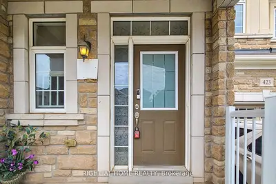 423 Grindstone Trail, Oakville, On L6h 0s1