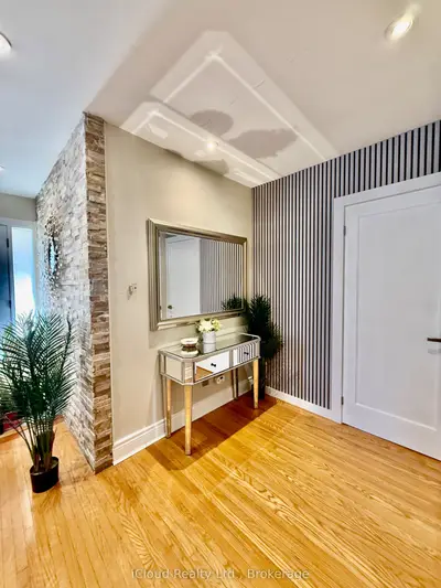75 Walwyn Avenue, Toronto, On M9n 3h9