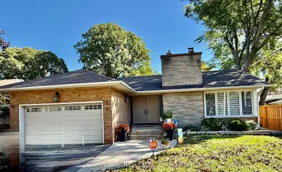 75 Walwyn Avenue, Toronto, On M9n 3h9
