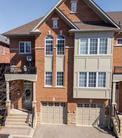 230 Paisley Boulevard W 24, Mississauga, On L5b 0c5