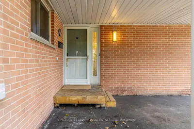 2697 Hollington Crescent, Mississauga, On L5k 1e8
