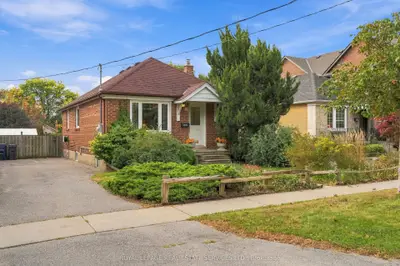 89 Yorkview Drive, Toronto, On M8z 2g3