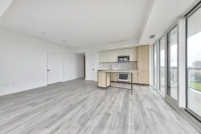 220 Missinnihe Way 1012, Mississauga, On L5h 0a9
