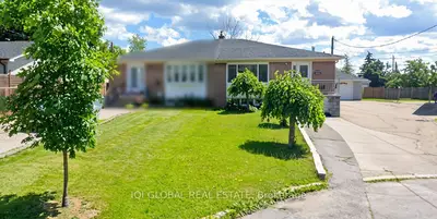 11 Stone Court, Toronto, On M9m 1n1