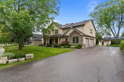 955 Caldwell Avenue, Mississauga, On L5h 1z2