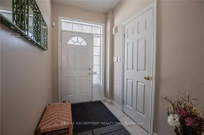 2308 Whistling Springs Crescent, Oakville, On L6m 0c5