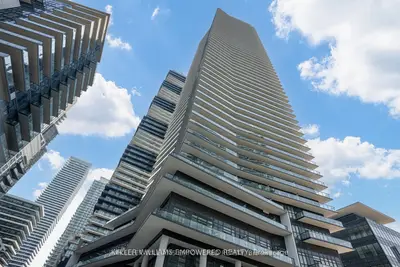 38 Annie Craig Drive 4809, Toronto, On M8v 0g9