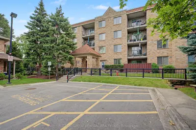 3499 Upper Middle Road 311, Burlington, On L7m 4m7
