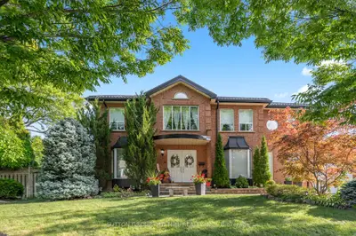 152 Glenn Hawthorne Boulevard, Mississauga, On L5r 2k6