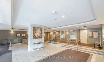 61 Markbrook Lane 706, Toronto, On M9v 5e7