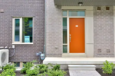 18 Applewood Lane 16, Toronto, On M9c 0c1