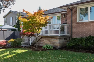 82 Renault Crescent, Toronto, On M9p 1j6