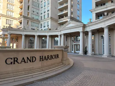 2285 Lake Shore Boulevard W 1204, Toronto, On M8v 3x9