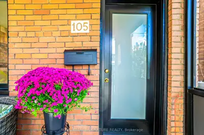 105 Earlscourt Avenue, Toronto, On M6e 4a8