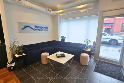 3352 Dundas Street W Main, Toronto, On M6p 2a4